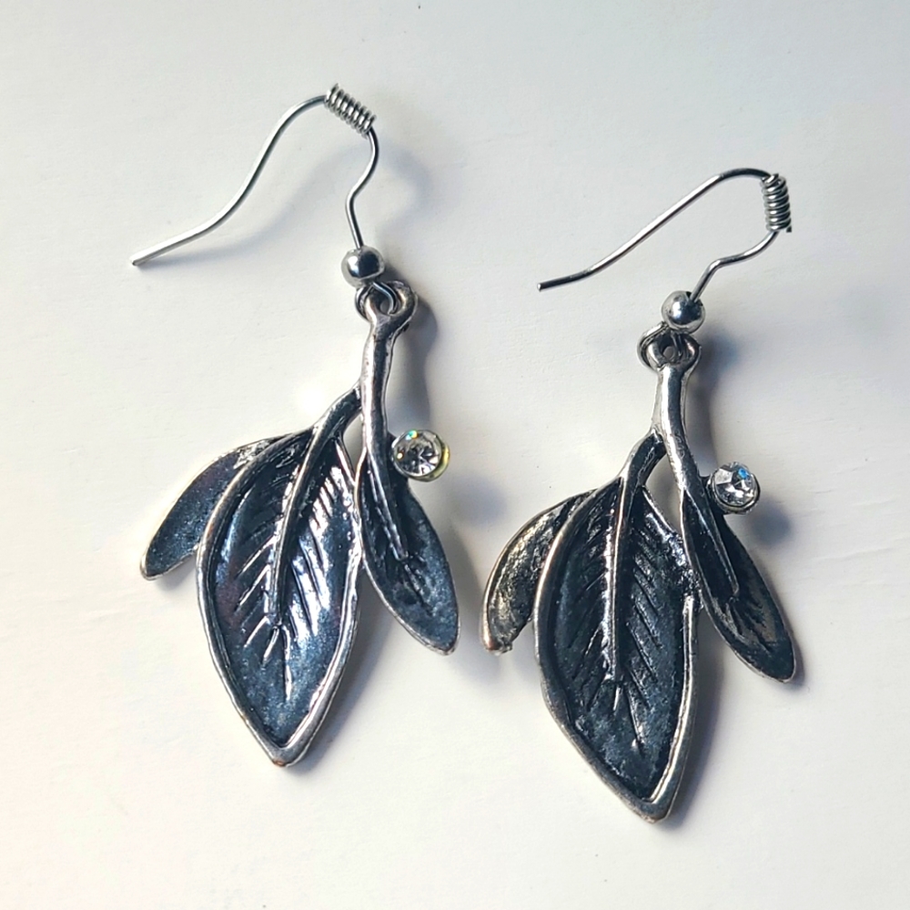 Leaf earrings